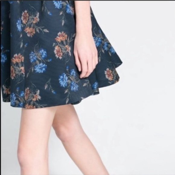 Zara Criss Cross Back Blue Floral Dress.  SZ M - Picture 3 of 5